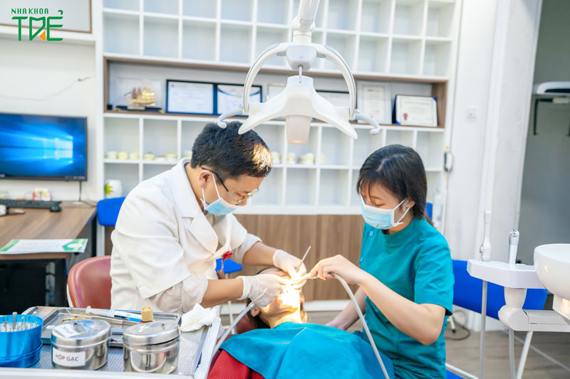 Nên thăm khám định kỳ sau chỉnh nha để chăm sóc răng miệng hiệu quả