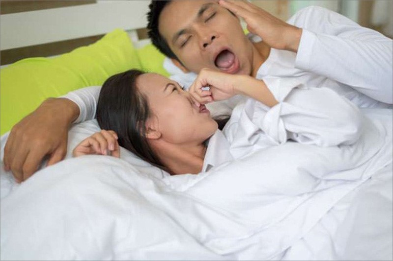 Hôi miệng sau khi ngủ dậy: Nguyên nhân và cách điều trị