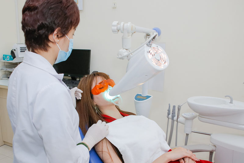 Làm trắng răng tại nha khoa với những trường hợp răng nhiễm màu