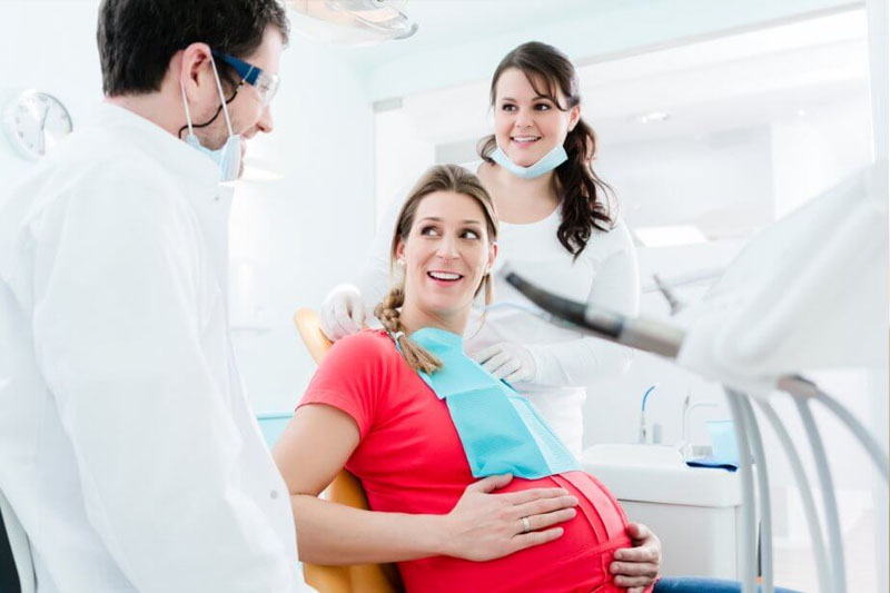Khám răng nếu bị đau răng khi mang thai để được điều trị kịp thời