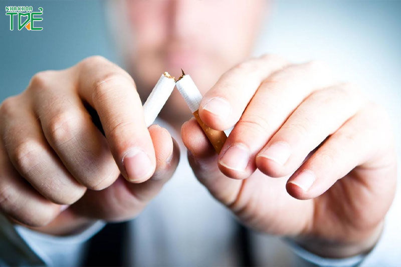 Hút thuốc lá làm tăng nguy cơ hình thành mảng bám cao răng