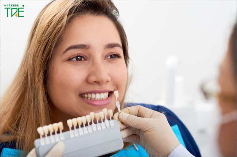 Răng sứ hết hạn cần làm lại răng sứ mới để duy trì chức năng ăn nhai và thẩm mỹ