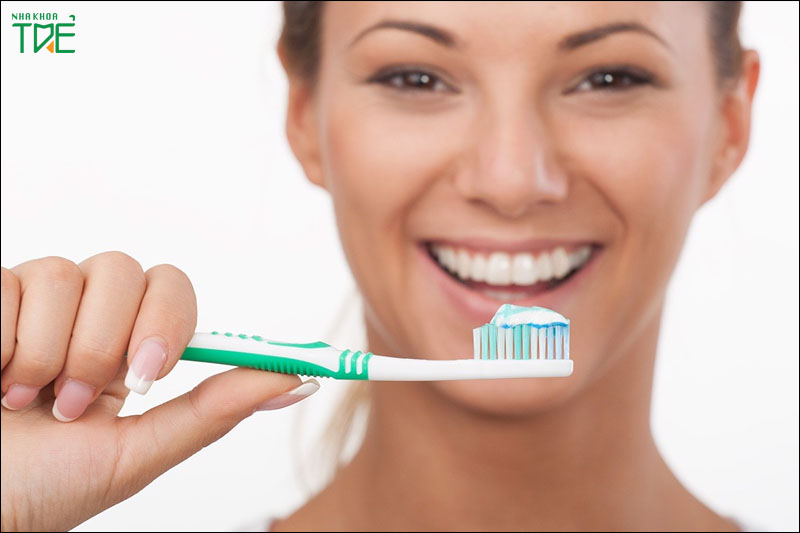 Đánh răng đúng cách để hạn chế nguy cơ gây hại cho răng miệng