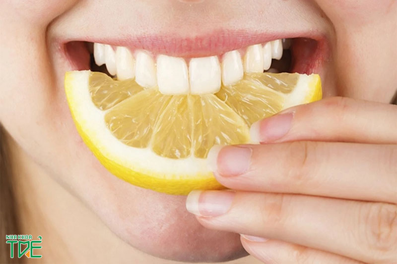 Làm trắng răng bằng chanh có an toàn không?