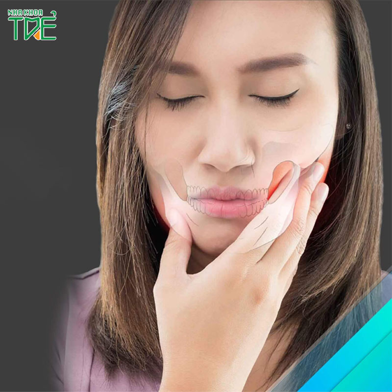 [Cảnh giác] Biến chứng bọc răng sứ bị đau mỏi hàm, khó ăn nhai