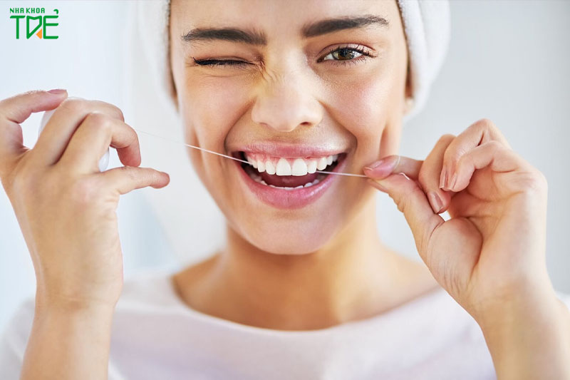 Vệ sinh răng miệng đúng cách để bảo vệ sức khỏe toàn diện