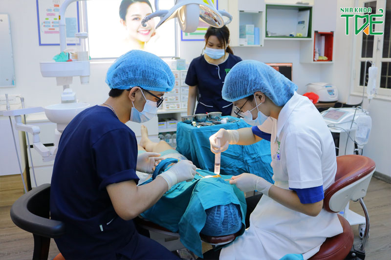 Nhổ răng an toàn với bác sĩ tay nghề cao, thiết bị hiện đại