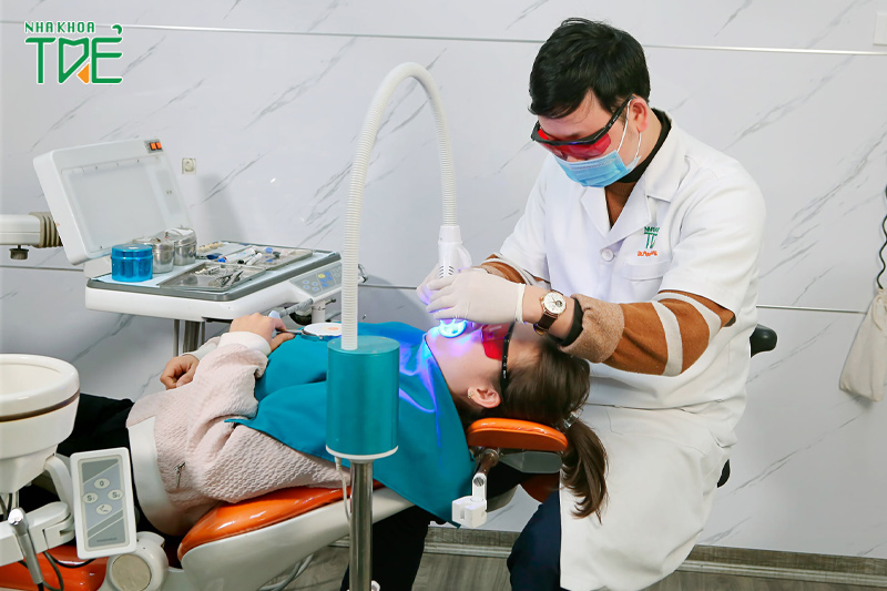 Công nghệ tẩy trắng răng Laser Whitening tại Nha Khoa Trẻ