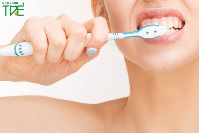 Chăm sóc răng miệng sau khi cấy ghép Implant
