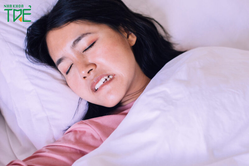 Nghiến răng khi ngủ gây ảnh hưởng răng miệng